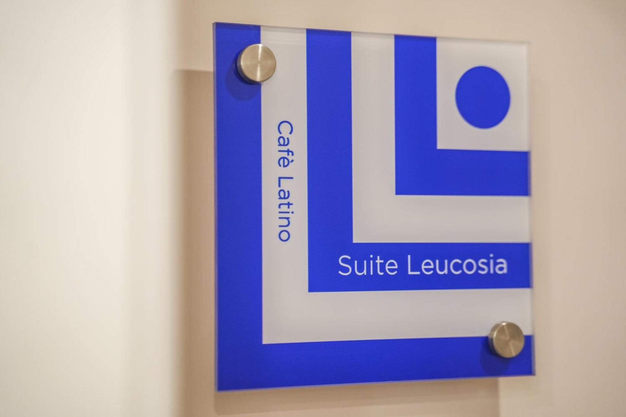 סורנטו Cafe Latino Suites מראה חיצוני תמונה