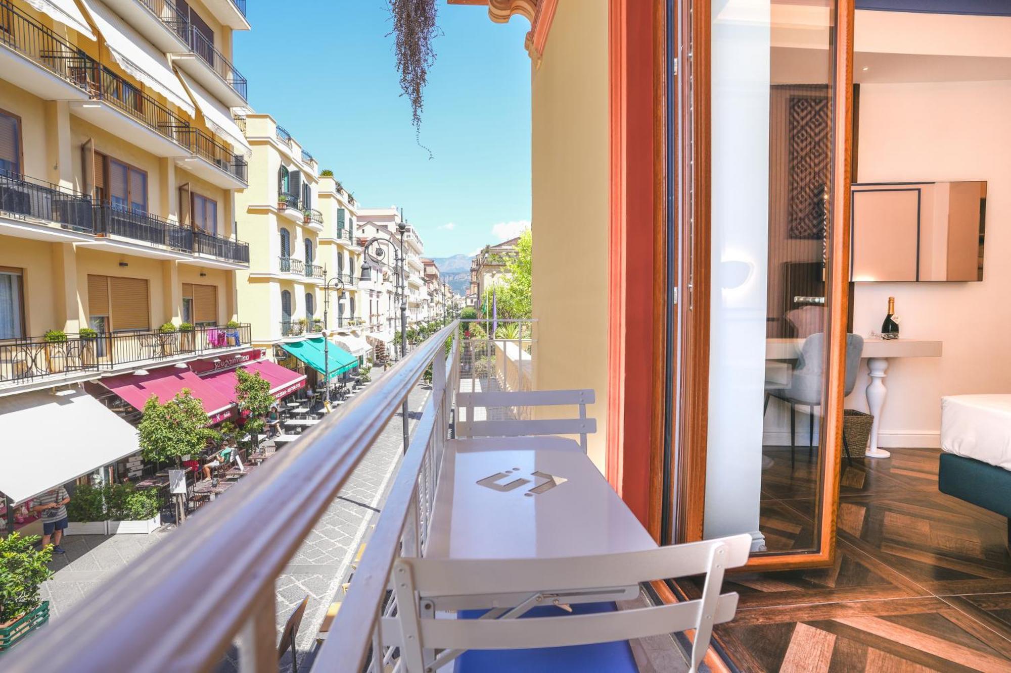 סורנטו Cafe Latino Suites מראה חיצוני תמונה