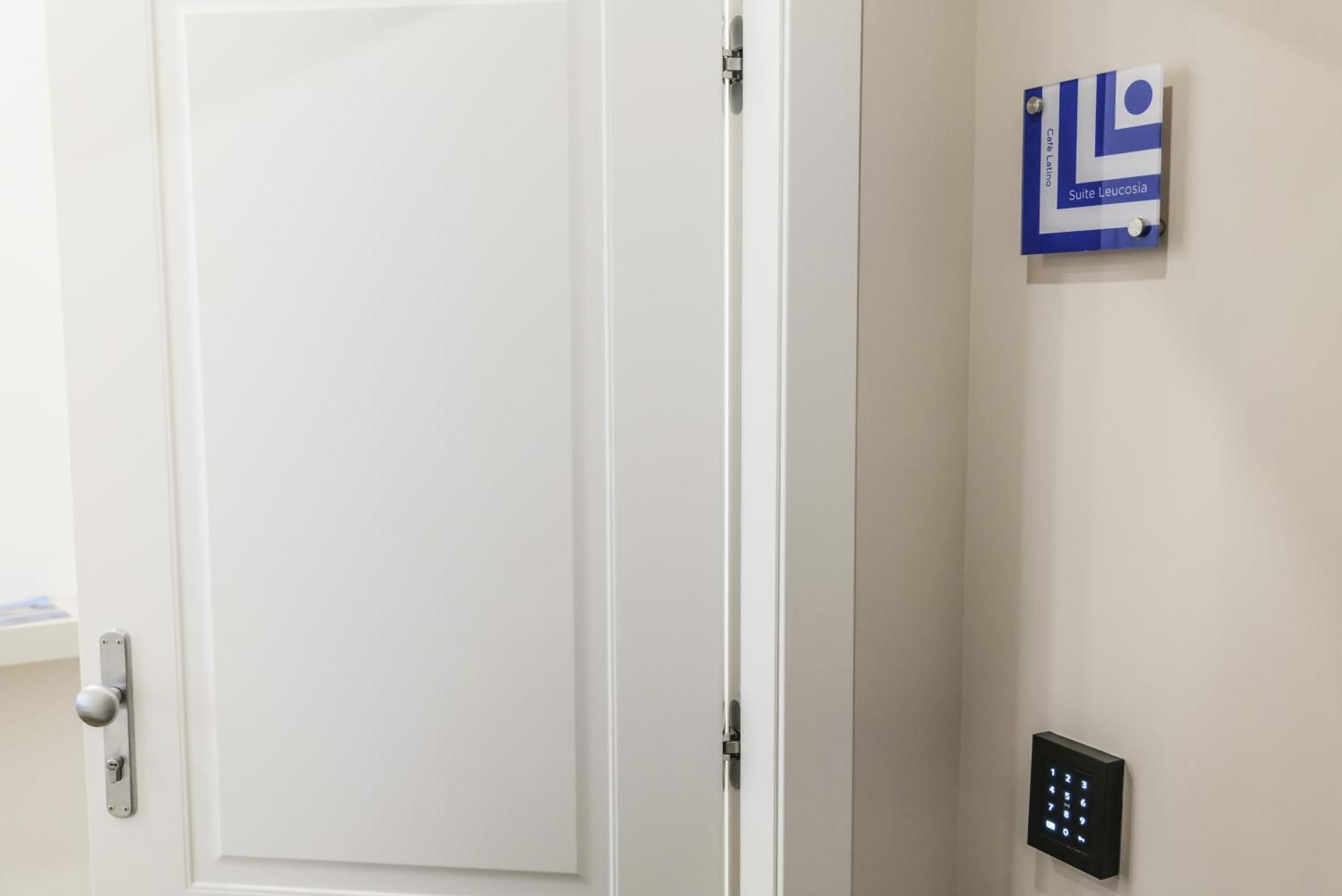 סורנטו Cafe Latino Suites מראה חיצוני תמונה